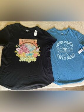 Old Navy Everywear Tee Tshirt TWO Both of them!